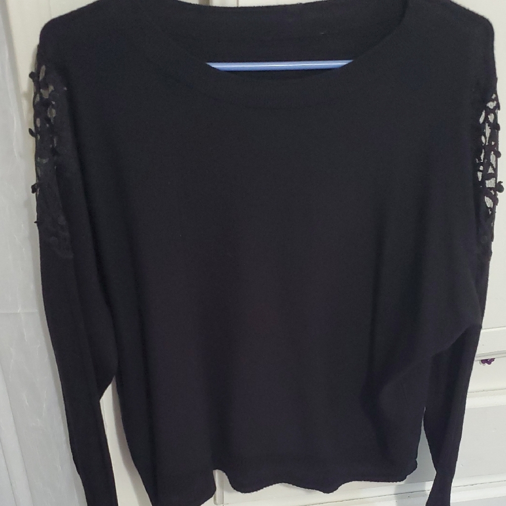 Green Envelope Black Lace Sleeve Blouse